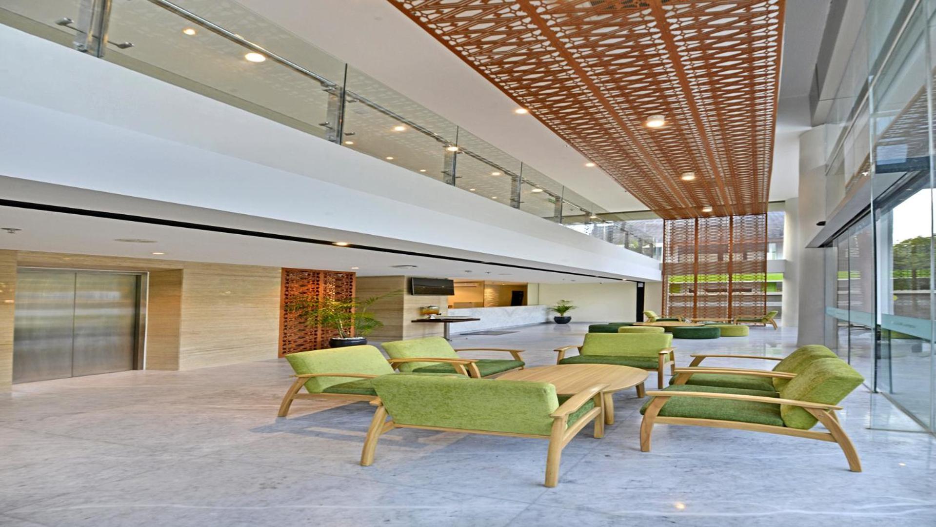 Whiz Prime Hotel Khatib Sulaiman Padang Esterno foto